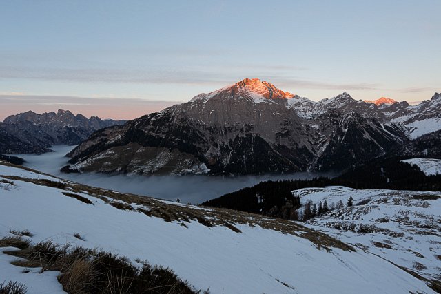 Canon EOS 6D mit Canon EF 17-40 L USM @ 19mm, 1/8s bei f/11, ISO 100, RAW, Selbstauslöser, Stativ